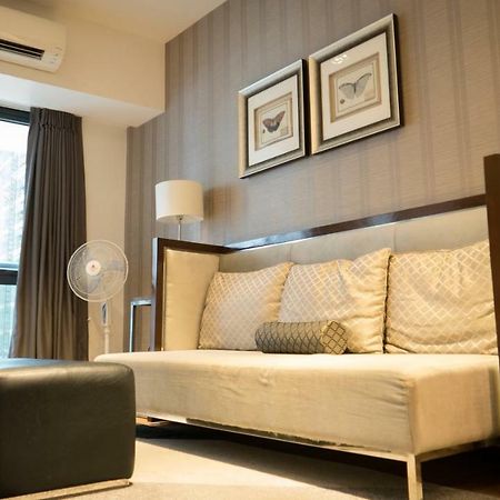 Milano Versace Suites Makati City Exterior foto