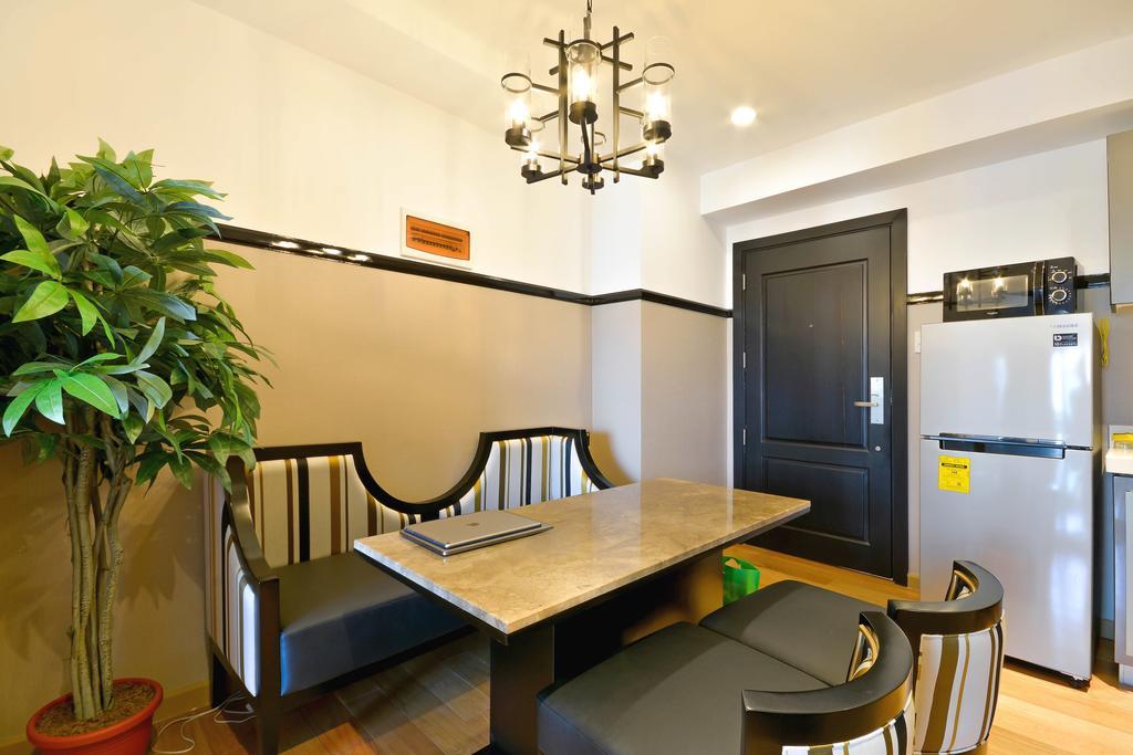 Milano Versace Suites Makati City Exterior foto