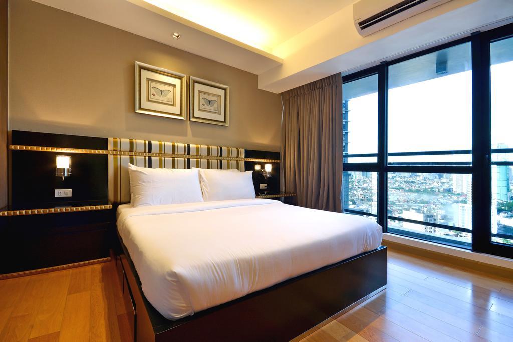 Milano Versace Suites Makati City Exterior foto