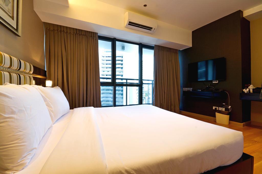 Milano Versace Suites Makati City Exterior foto