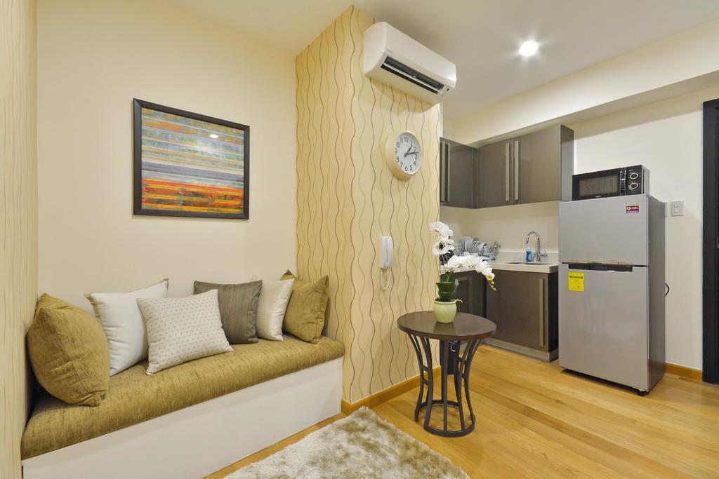 Milano Versace Suites Makati City Exterior foto