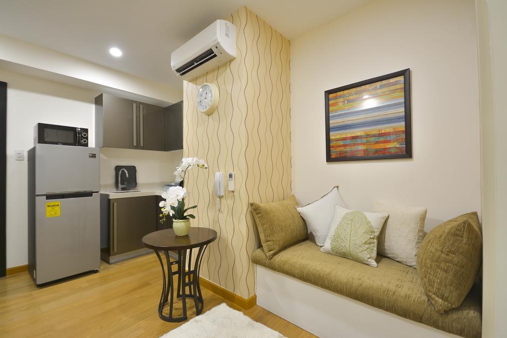 Milano Versace Suites Makati City Exterior foto