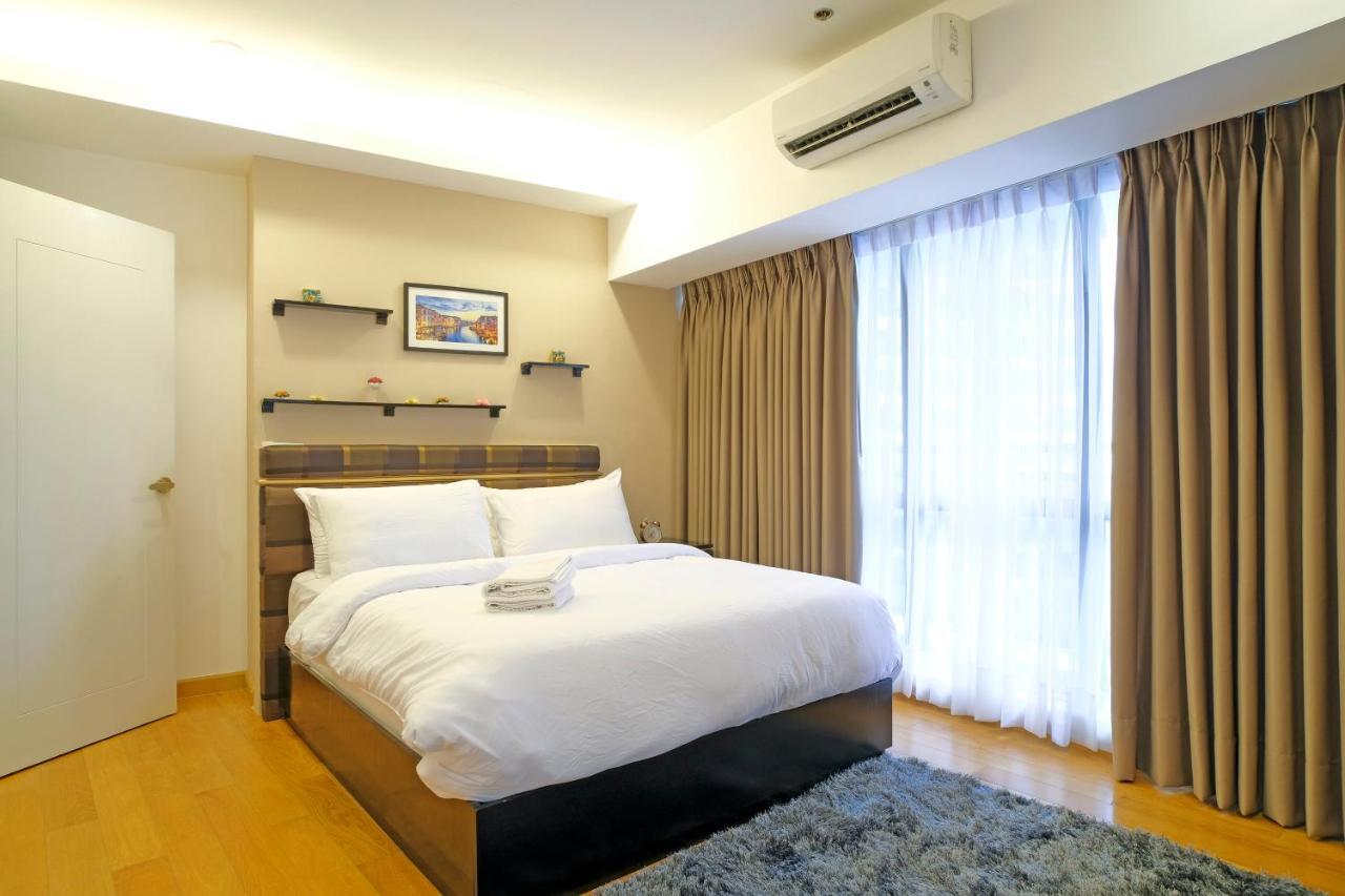 Milano Versace Suites Makati City Exterior foto