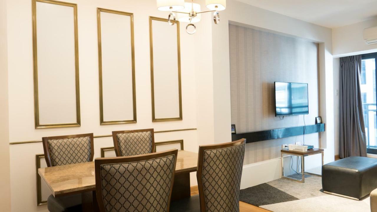 Milano Versace Suites Makati City Exterior foto