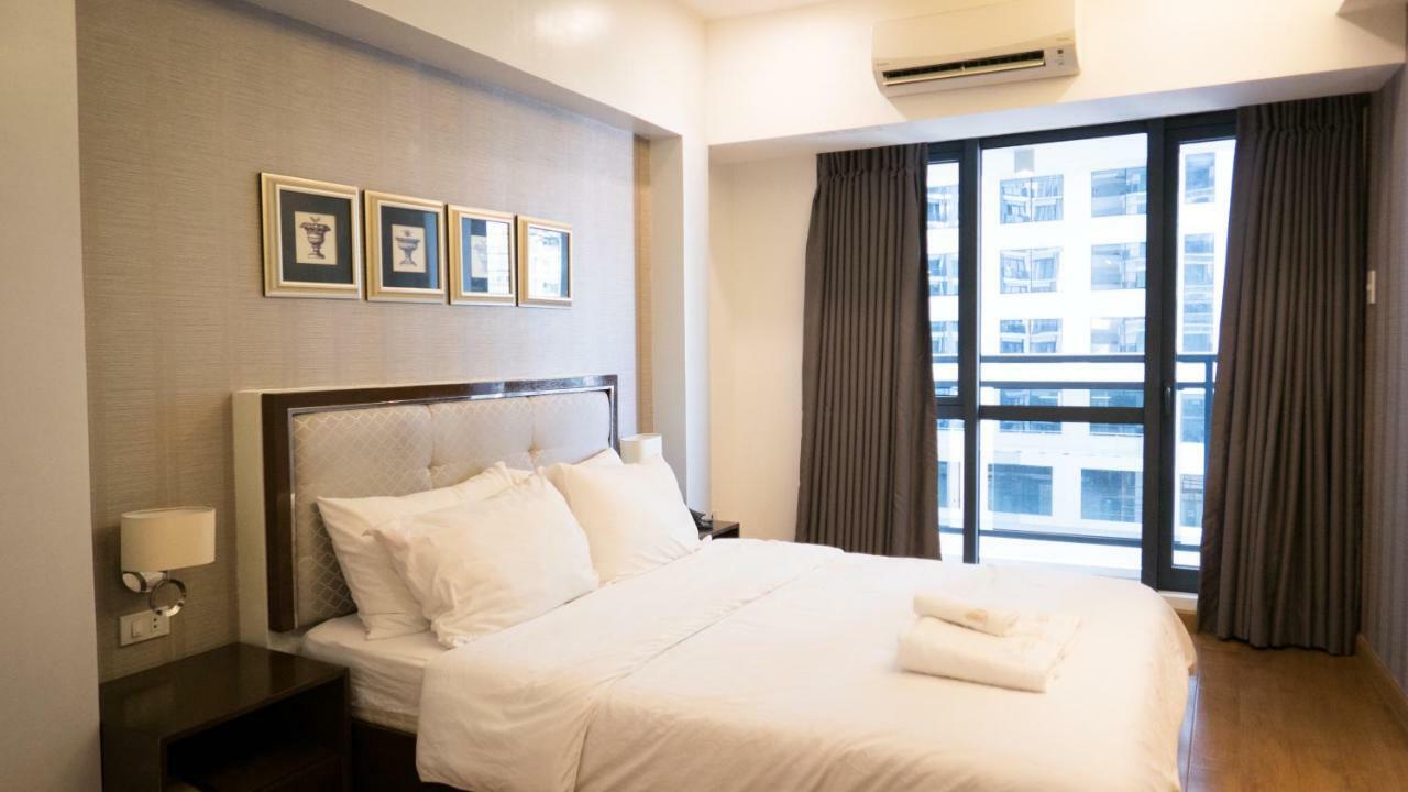 Milano Versace Suites Makati City Exterior foto